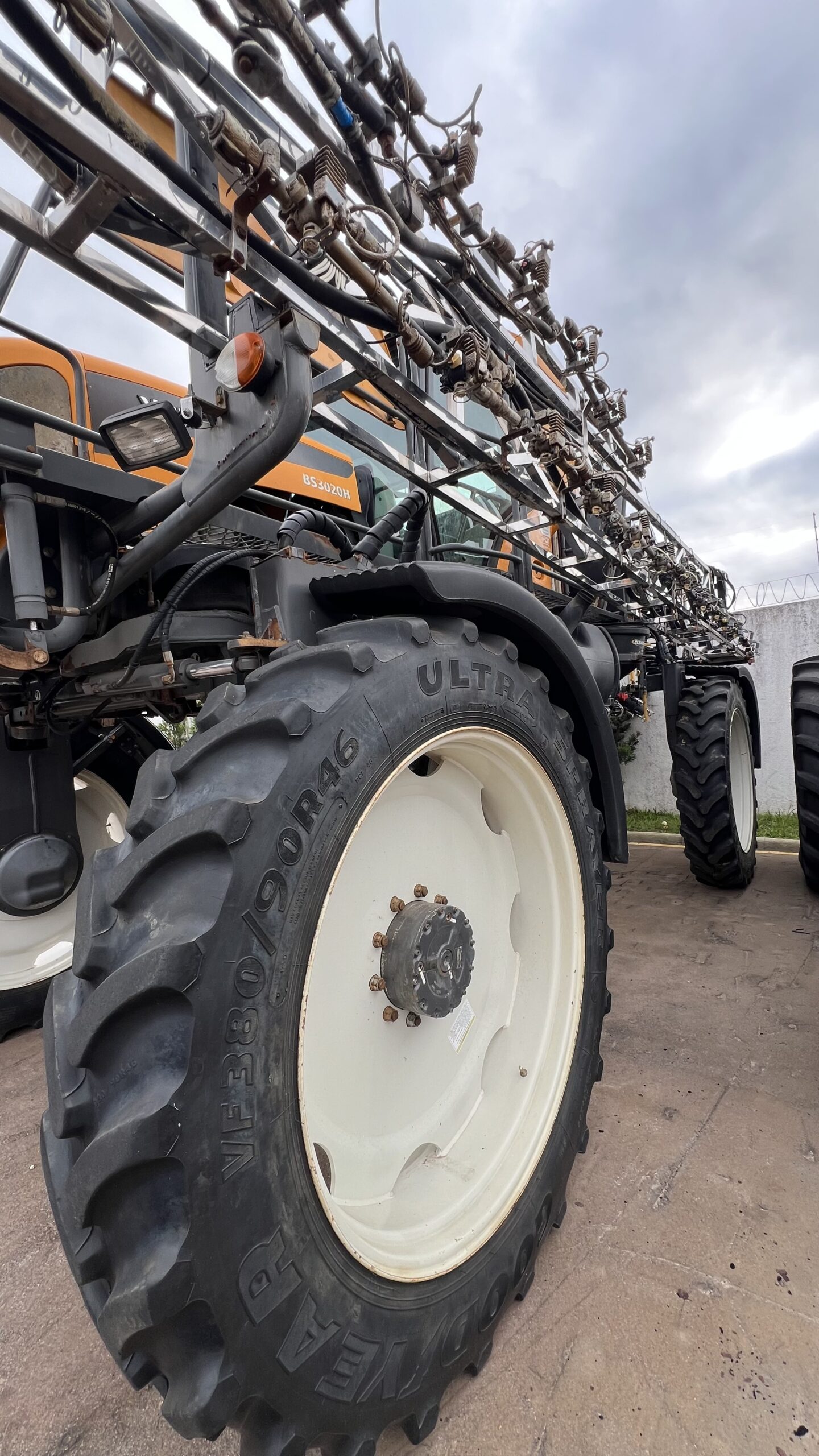 Pulverizador Valtra BS 30 20 H, ano 2016