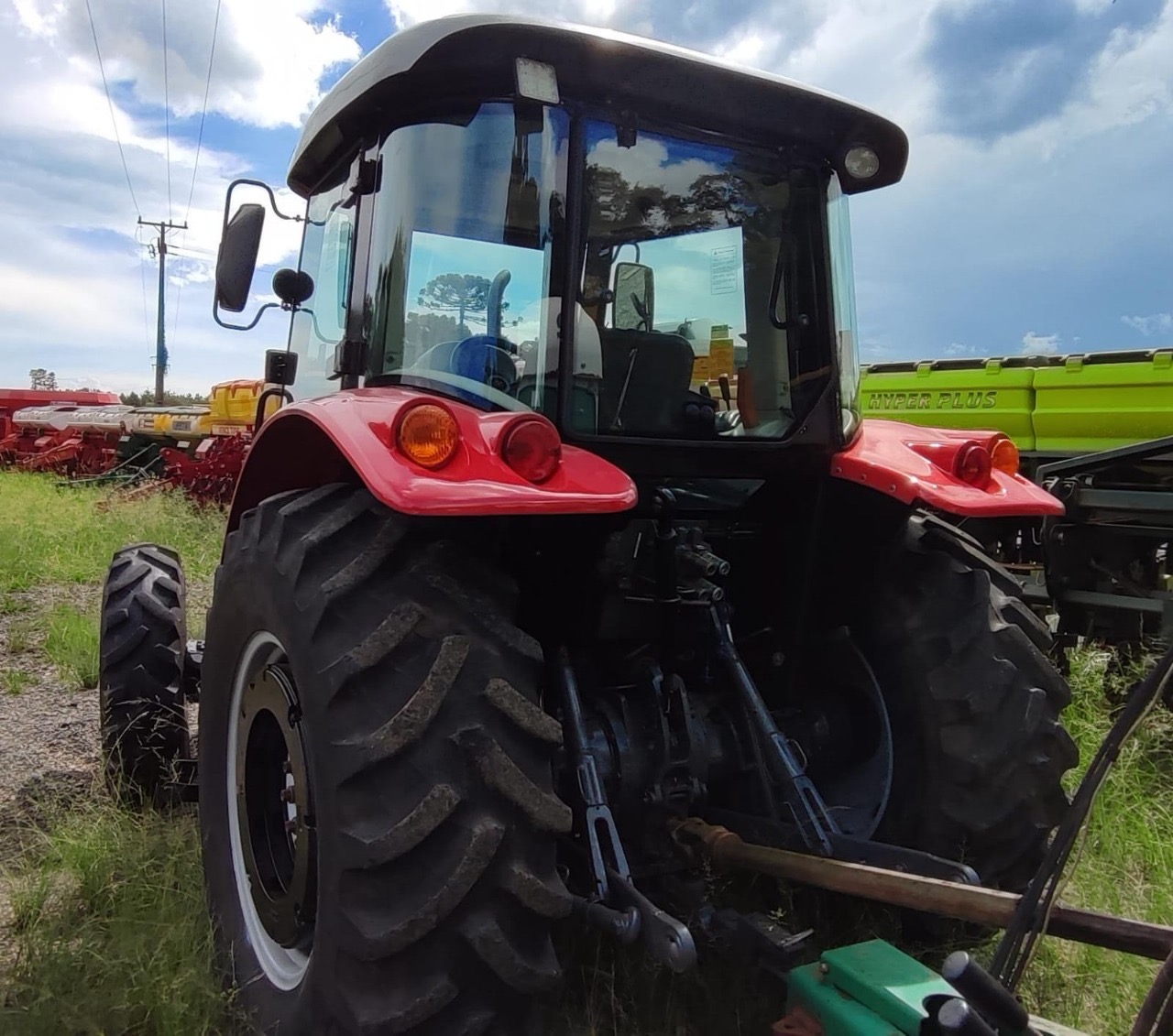 Trator Massey Ferguson MF4283