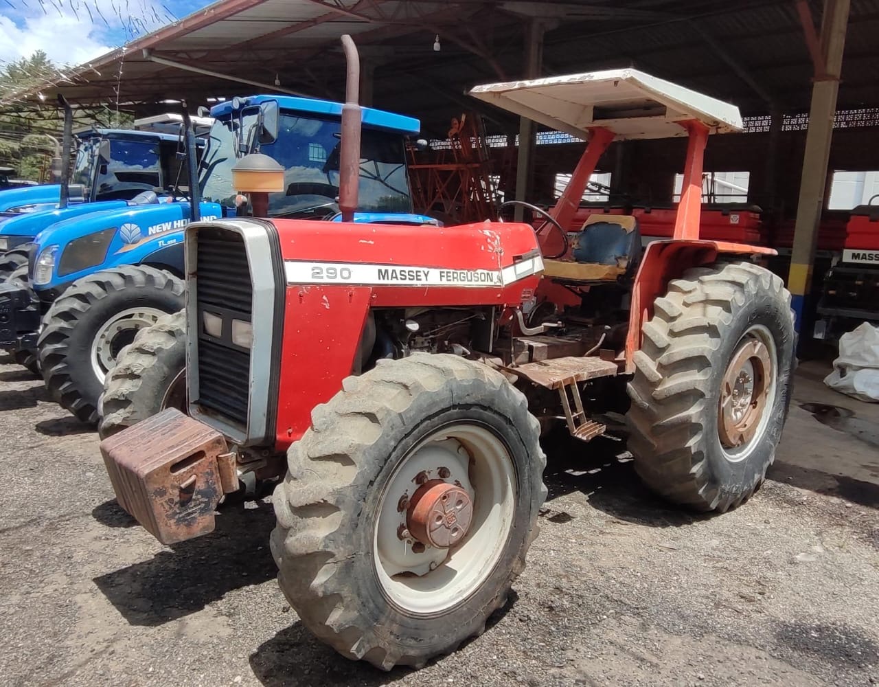 Trator Massey Ferguson MF290