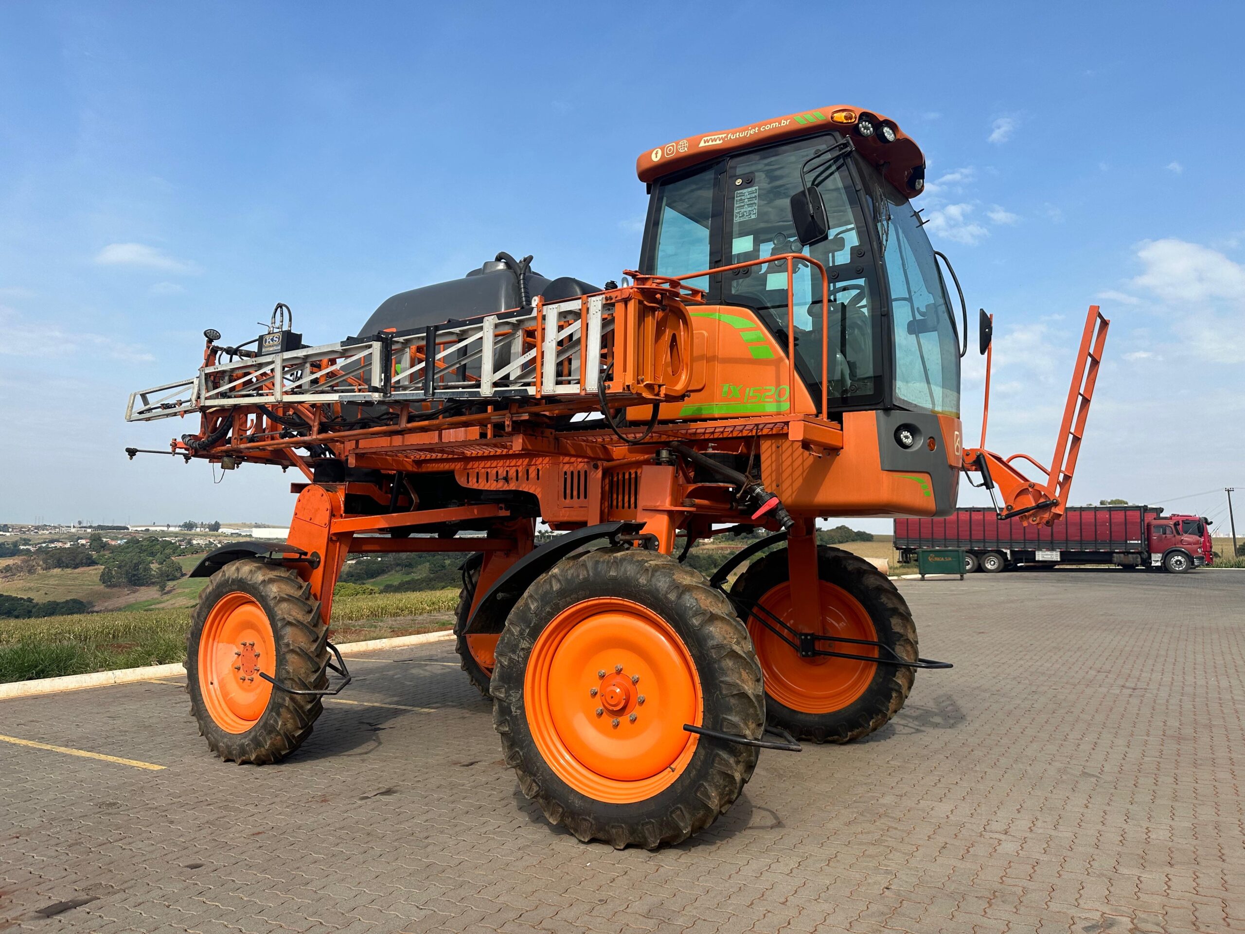 Pulverizador Autopropelido FuturJet TX 1520H