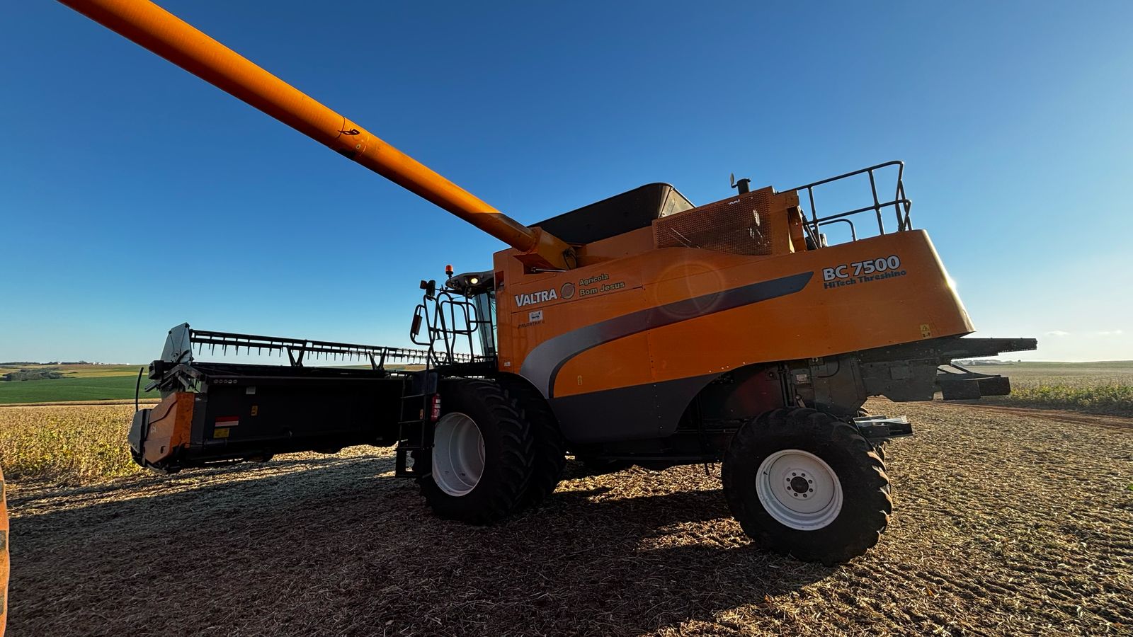 Colheitadeira Valtra BC7500