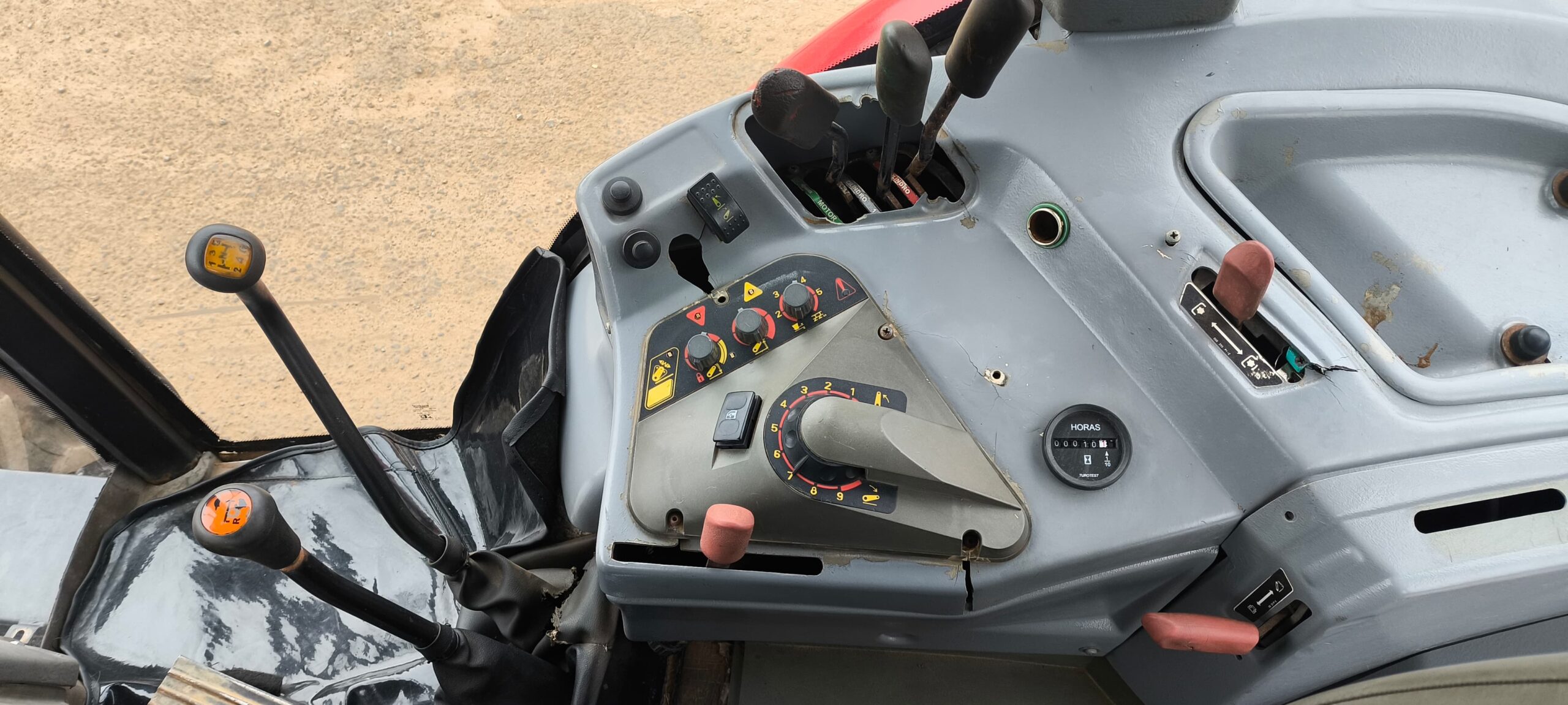 Trator Massey 680 HD Advanced