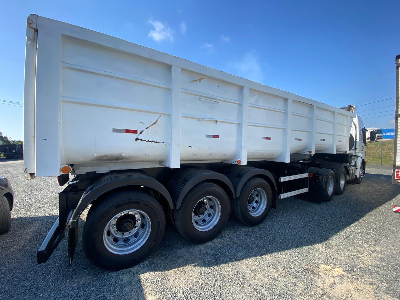 Volkswagen Constellation Tractor 25.390