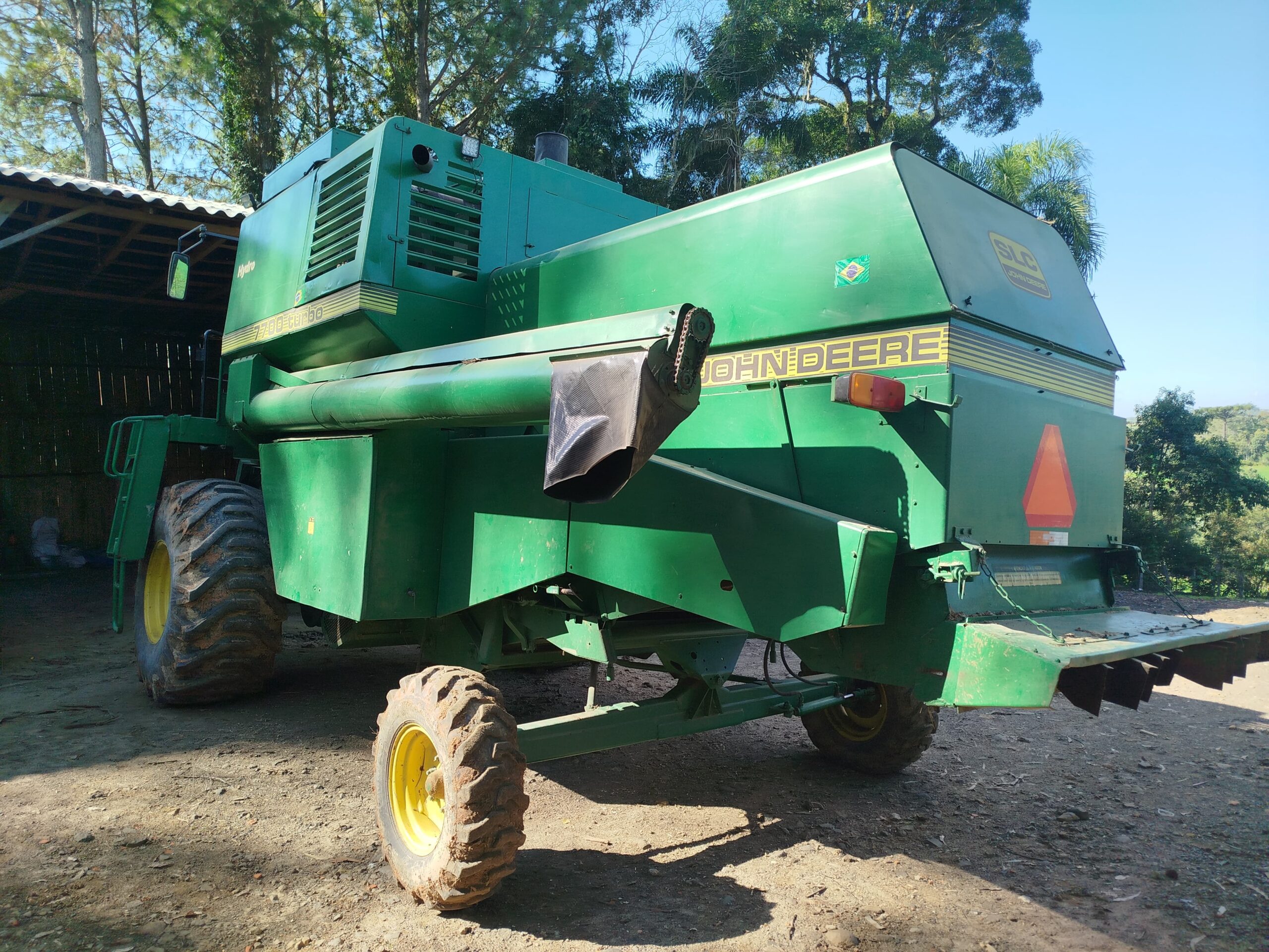 Colheitadeira John Deere 7700