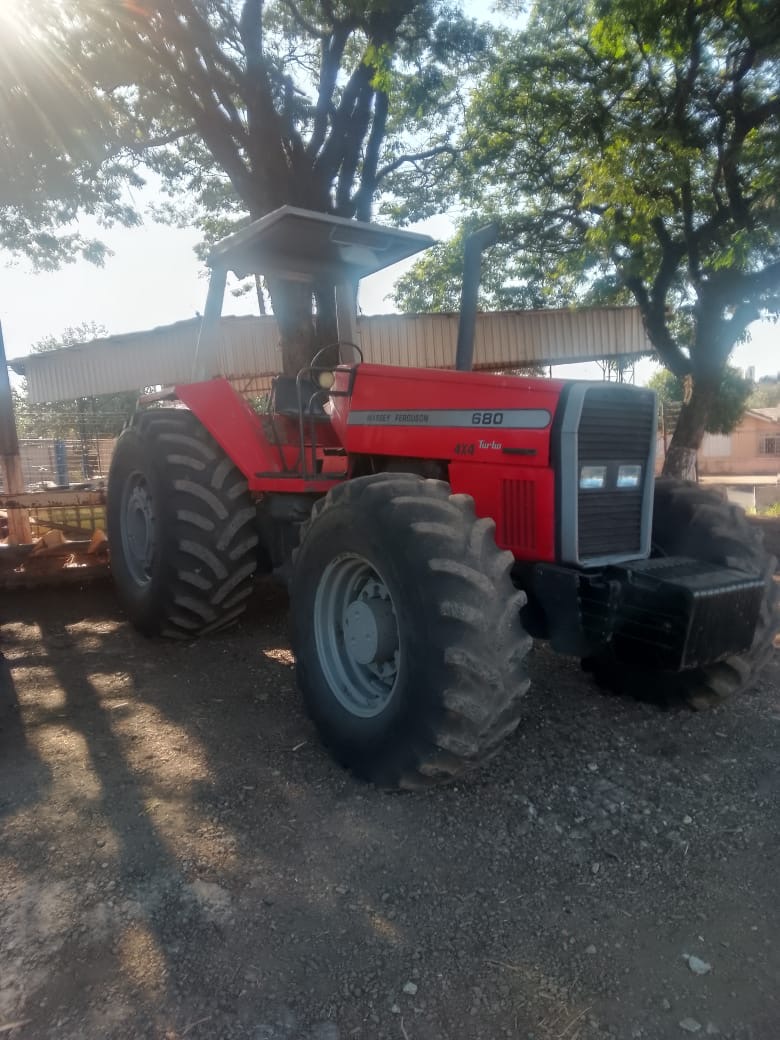 Massey Ferguson 680 ano 1997