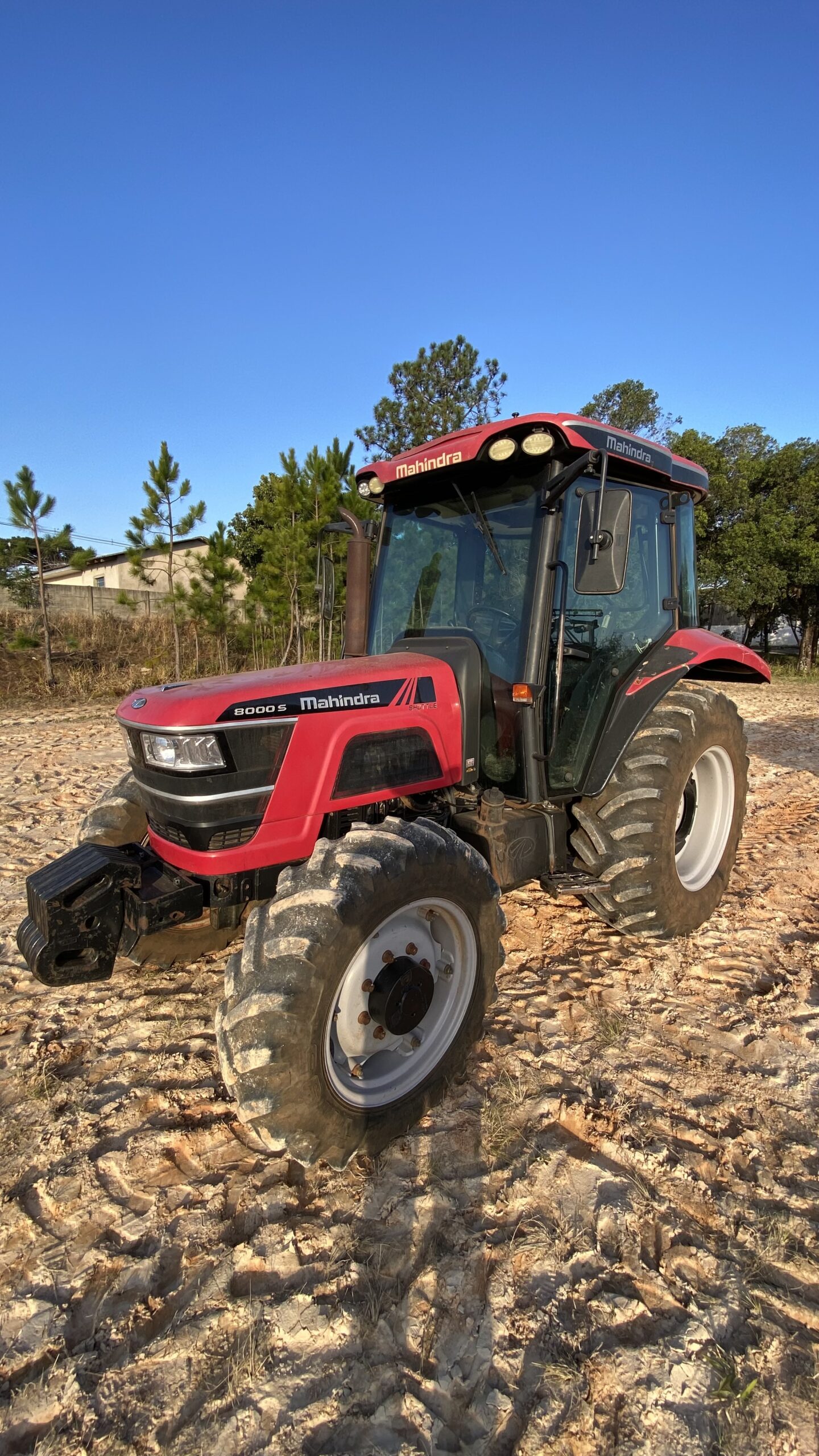 Mahindra 8000 S, Com REVERSOR, ano 2020