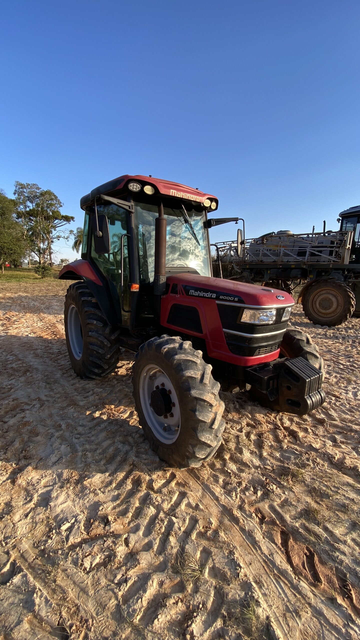 Mahindra 8000 S, Com REVERSOR, ano 2020