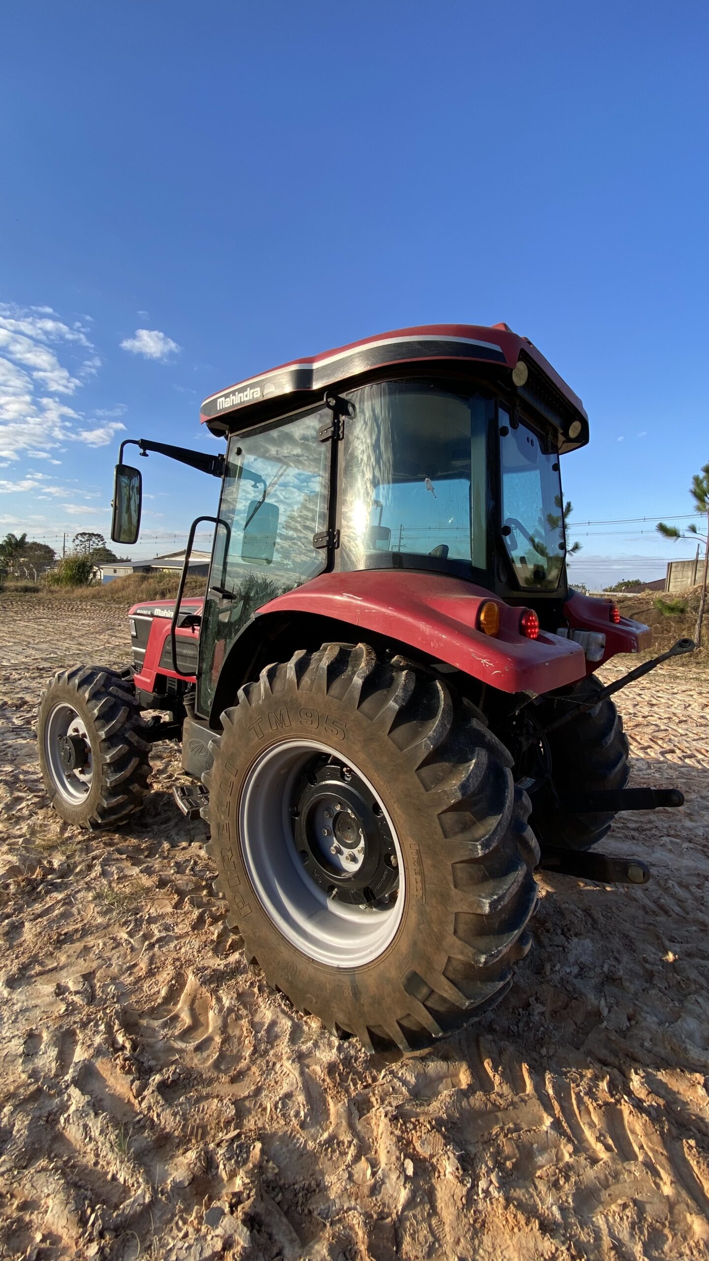Mahindra 8000 S, Com REVERSOR, ano 2020