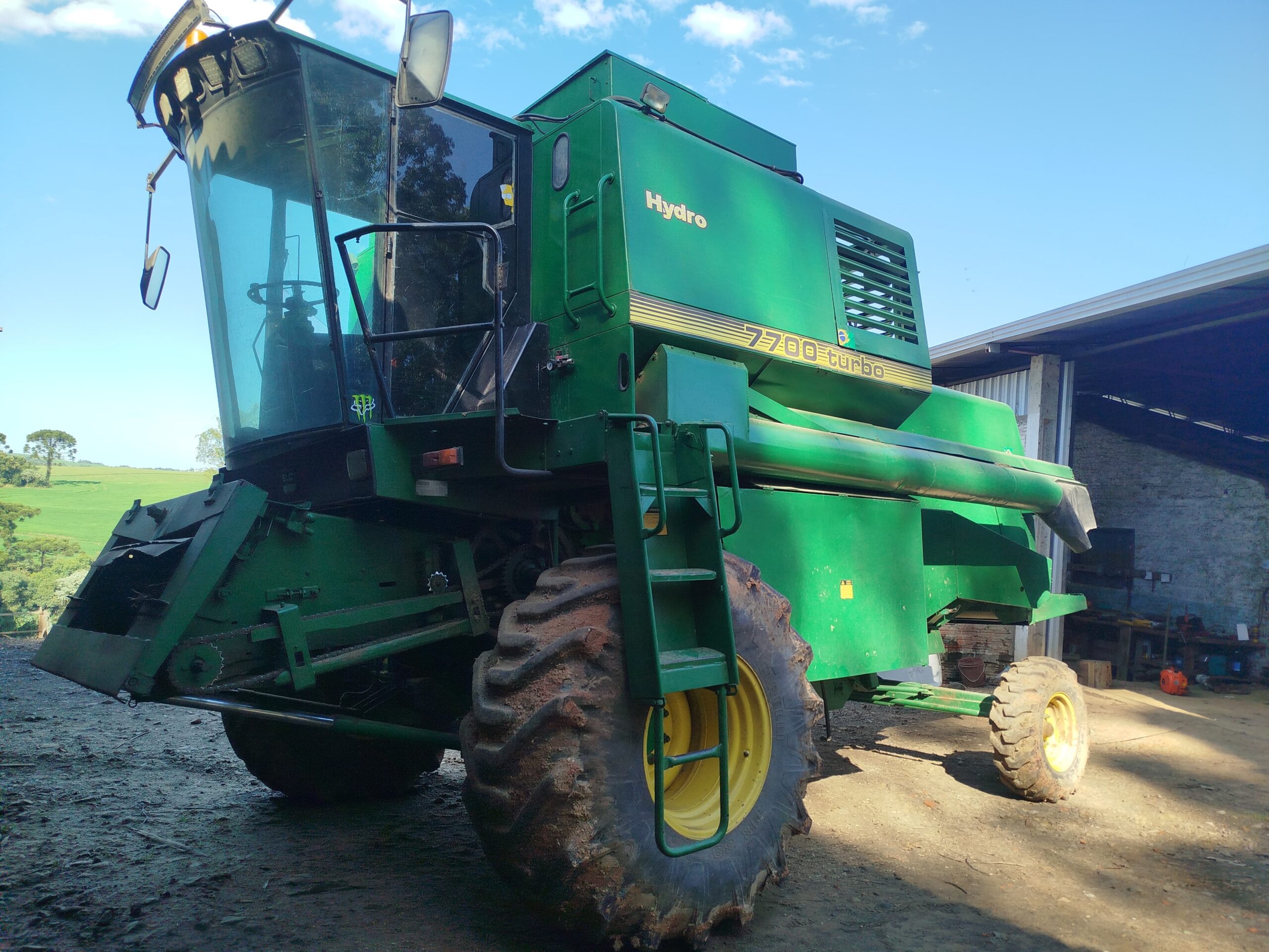 Colheitadeira John Deere 7700